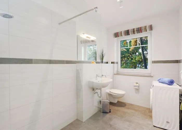 Дом отдыха Reetdachhaus 4 Auf Usedom